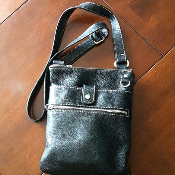 Roots Handbags - Roots Leather crossbody black purse